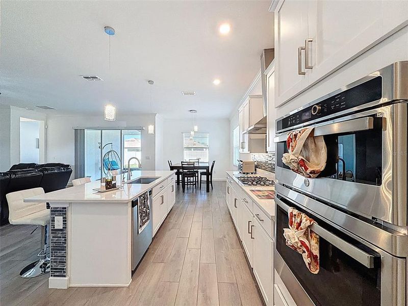 Furnished interior view inside a new home in Southshore Bay: The Estates, Wimauma (Image 25). Furnished interior view inside a new home in Southshore Bay: The Estates, Wimauma (Image 25).