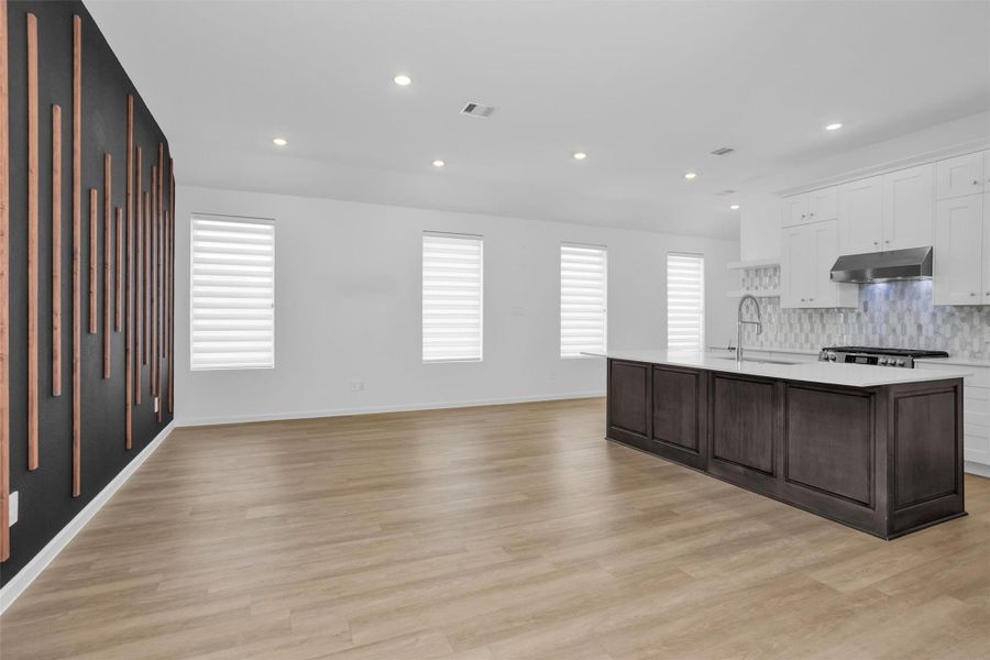 Spacious, unfurnished interior of a new home in Artavia: Avante Collection, Conroe (Image 23).