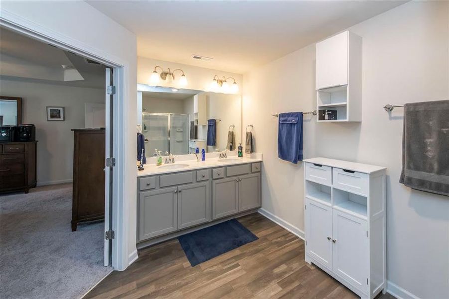 Furnished interior view inside a new home in , Villa Rica (Image 19).