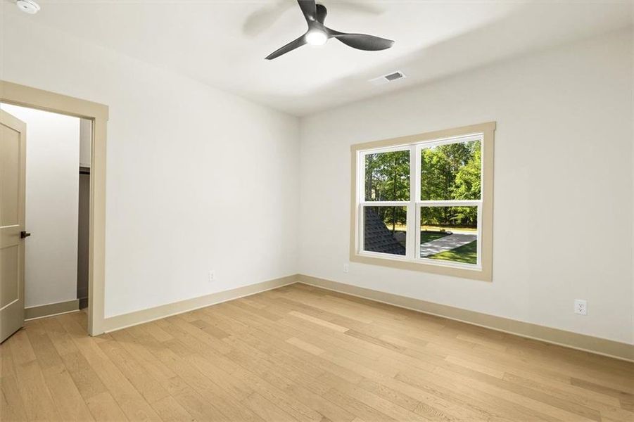 Spacious, unfurnished interior of a new home in , Hull (Image 72).