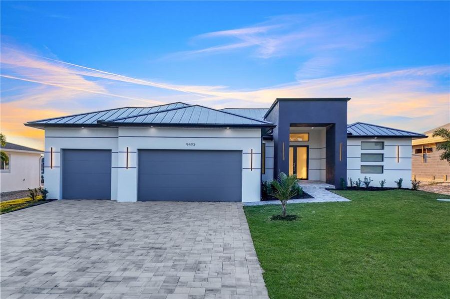 Exterior details and patio area of a home in , Port Charlotte (Image 17). Exterior details and patio area of a home in , Port Charlotte (Image 17).