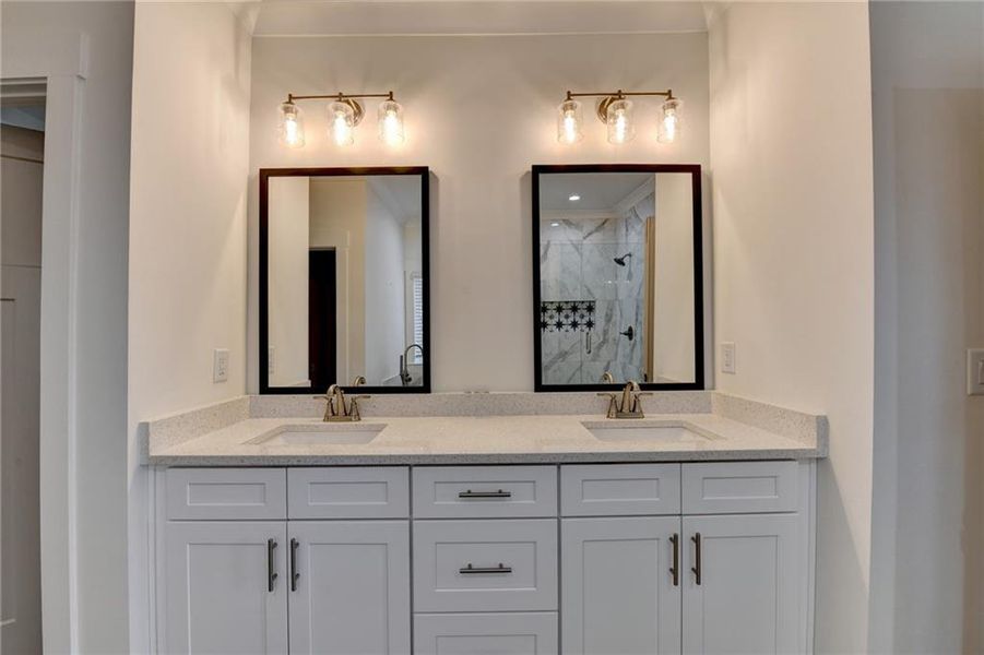 Image 93 of a home in .