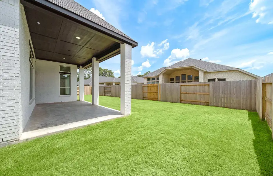 Representative exterior details of a home built from the 2855AU by Ravenna Homes in Audubon 60′, Magnolia (Image 4).