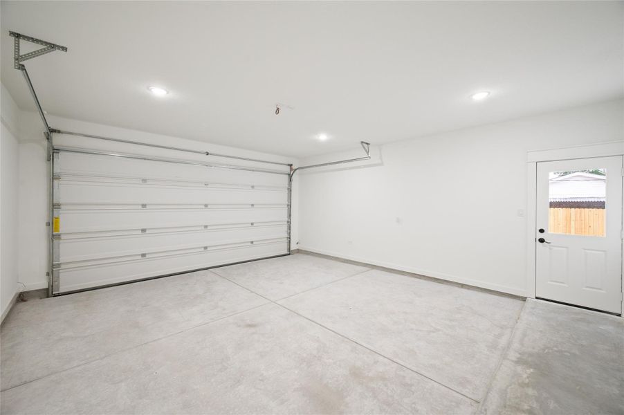 Spacious, unfurnished interior of a new home in , Porter (Image 31).