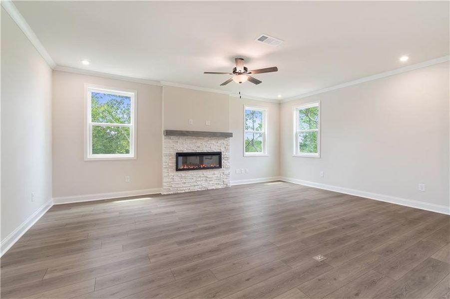 Spacious, unfurnished interior of a new home in Tiberon Woods, Cumming (Image 36).