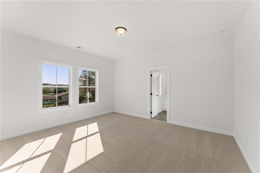 Spacious, unfurnished interior of a new home in The Reserve at Knollwood, Canton (Image 18).