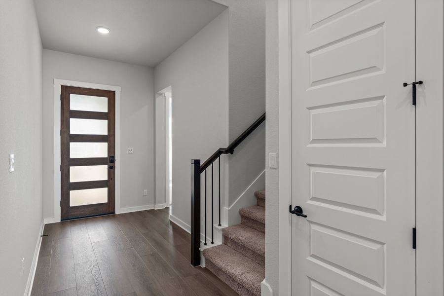 Spacious, unfurnished interior of a new home in Lariat, Liberty Hill (Image 22).