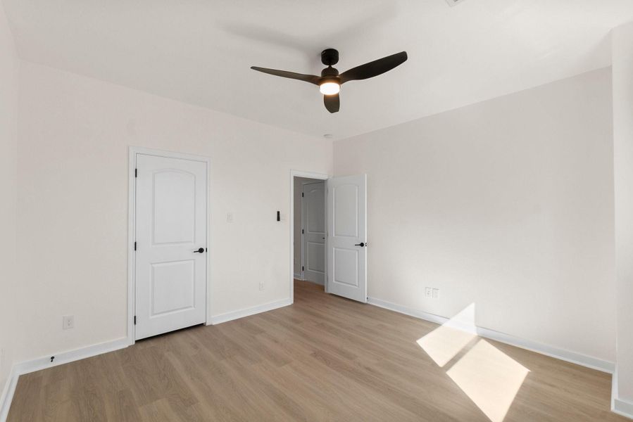 Spacious, unfurnished interior of a new home in , Willis (Image 30).