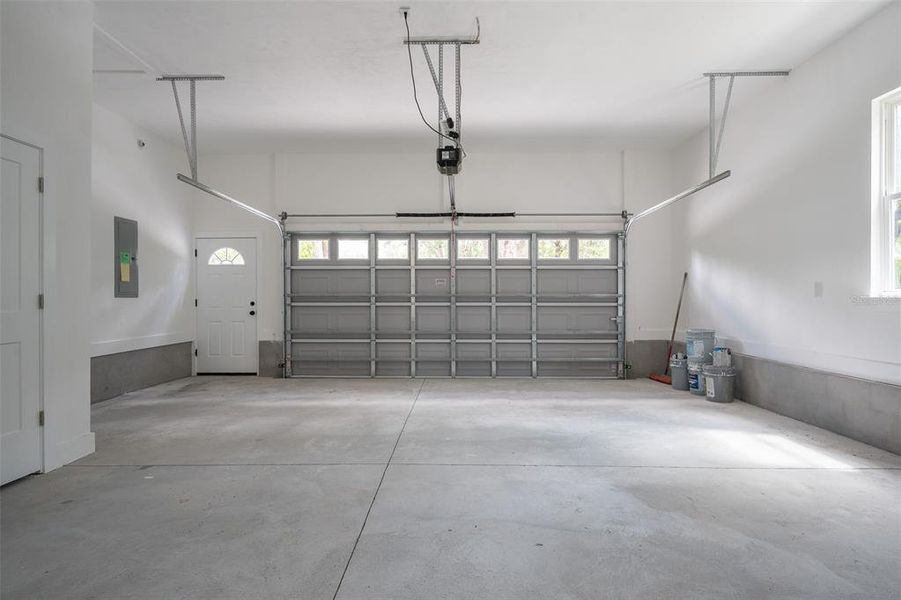 Spacious, unfurnished interior of a new home in , Micanopy (Image 24).