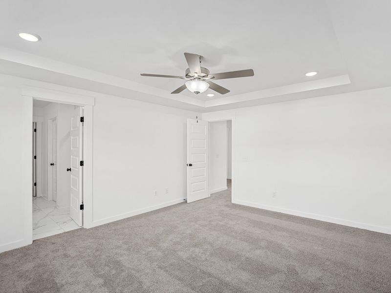 Spacious, unfurnished interior of a new home in Woods Crossing, Gallatin (Image 25).