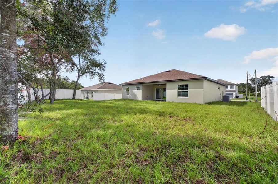 Exterior details and patio area of a home in , Poinciana (Image 27).