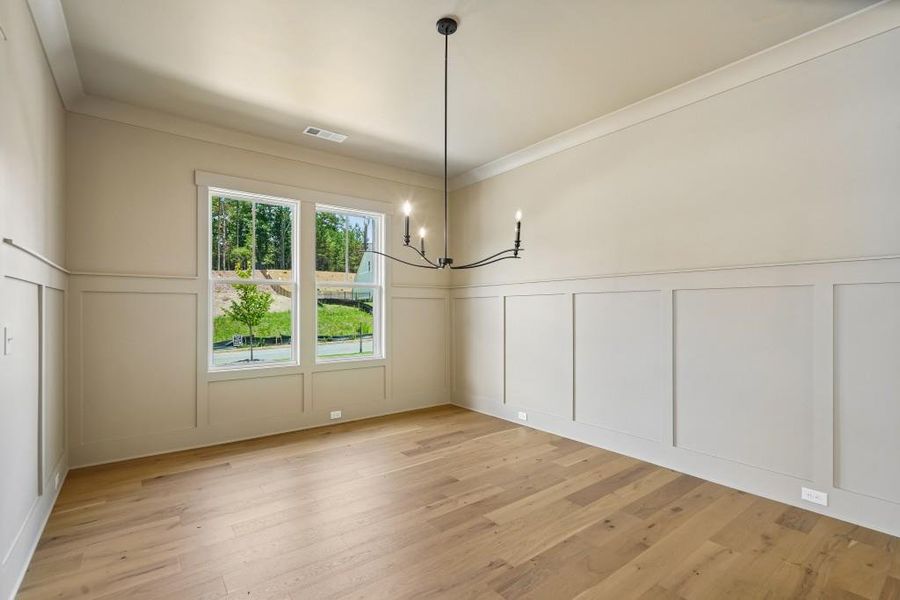 Spacious, unfurnished interior of a new home in Arden on Lanier, Cumming (Image 29).