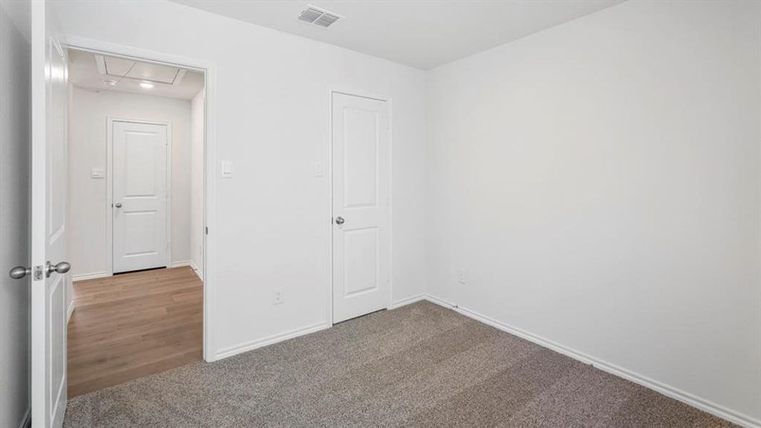 Spacious, unfurnished interior of a new home in Blaire Lake, Tyler (Image 24).