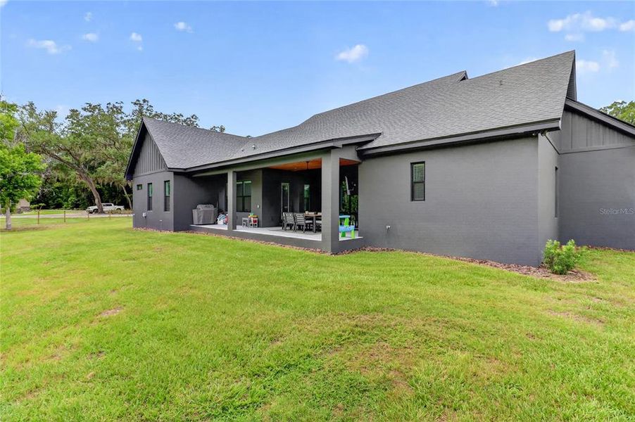 Exterior details and patio area of a home in , Lakeland (Image 35).