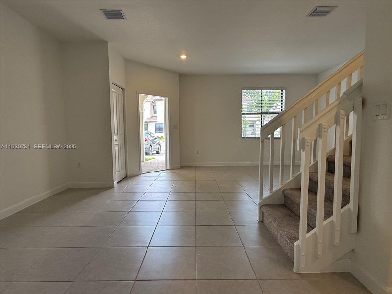 Spacious, unfurnished interior of a new home in , Homestead (Image 11).