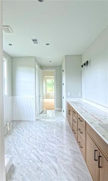 Image 11 of a home in .