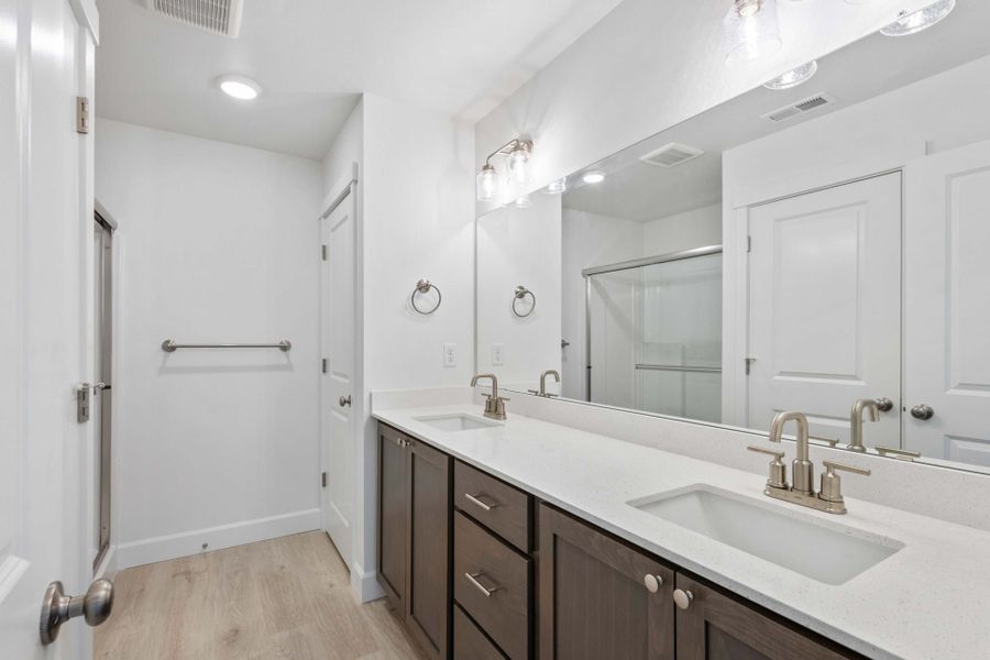 Representative furnished interior of a home built from the Alder by MonteVista Homes in IronHorse, Prineville (Image 4).