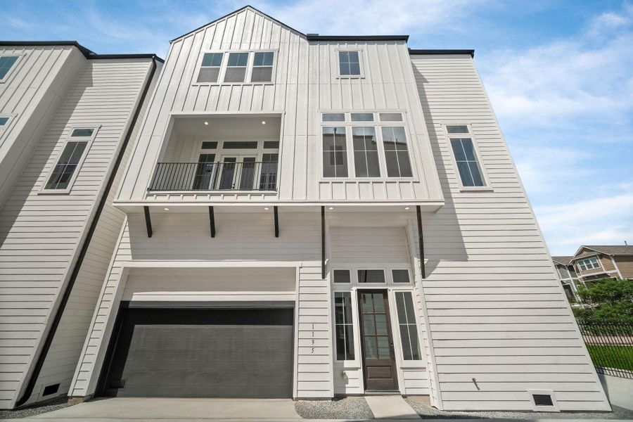 Image 6 of a home in . Image 6 of a home in .