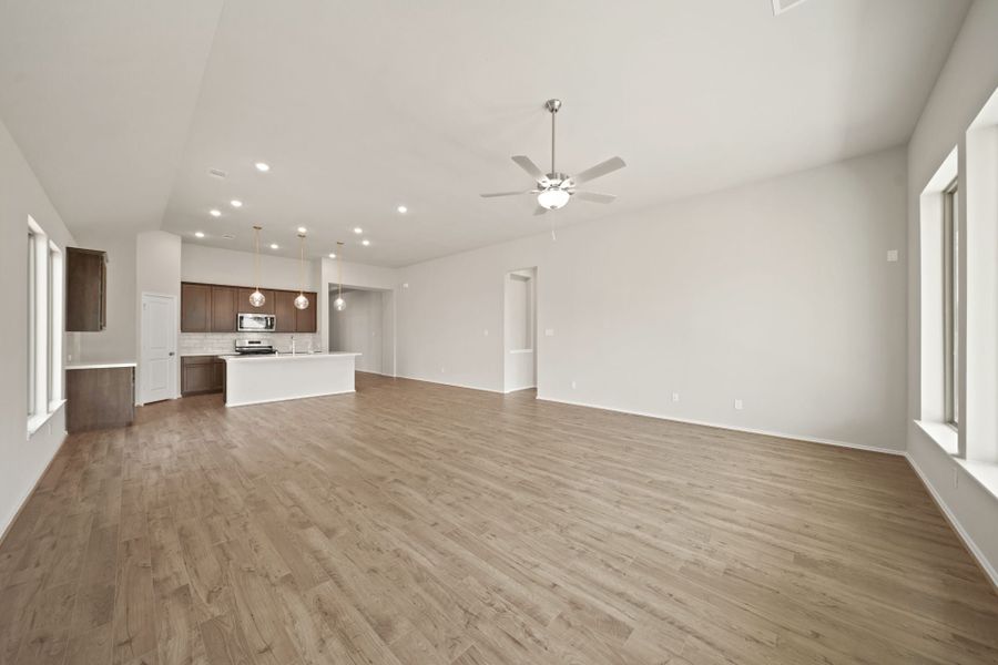 4br New Home in Spring, TX.  - Slide 9