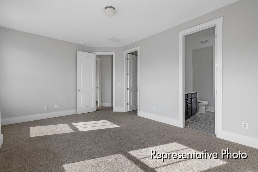 Spacious, unfurnished interior of a new home in , Ravenel (Image 16).