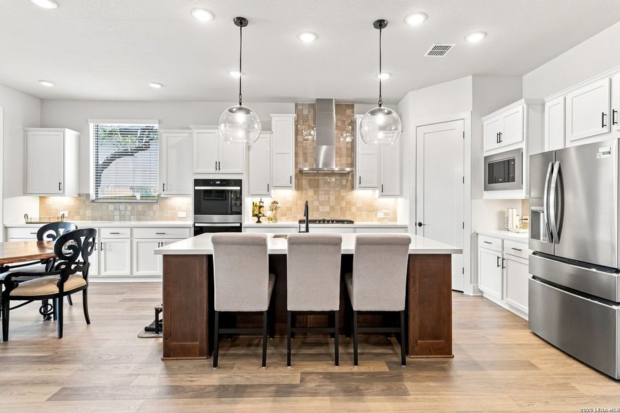 Furnished interior view inside a new home in Ventana - 60', Bulverde (Image 17).