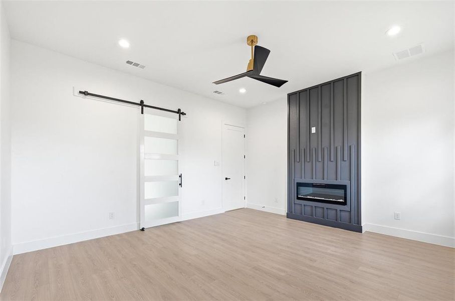 Spacious, unfurnished interior of a new home in , Dallas (Image 17).