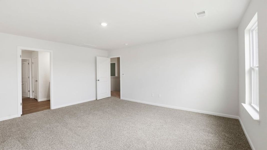 Spacious, unfurnished interior of a new home in Bentley Park, Greenwood (Image 33). Spacious, unfurnished interior of a new home in Bentley Park, Greenwood (Image 33).