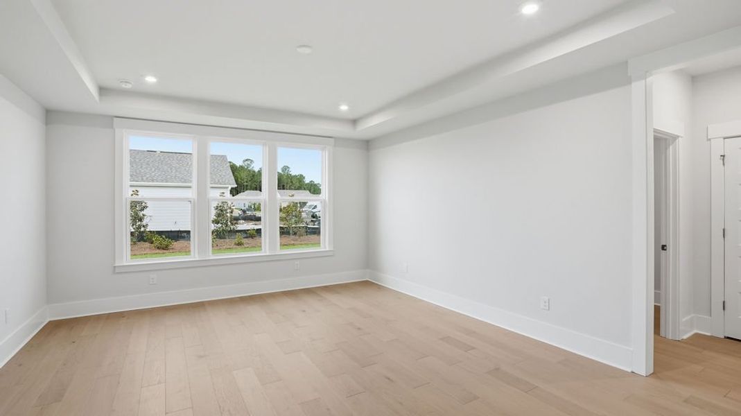 Spacious, unfurnished interior of a new home in Sun City Hilton Head, Bluffton (Image 12).