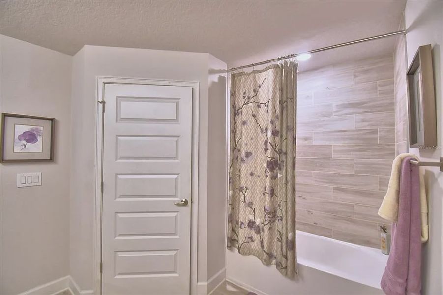 Furnished interior view inside a new home in Lake Juliana Estates, Auburndale (Image 29).