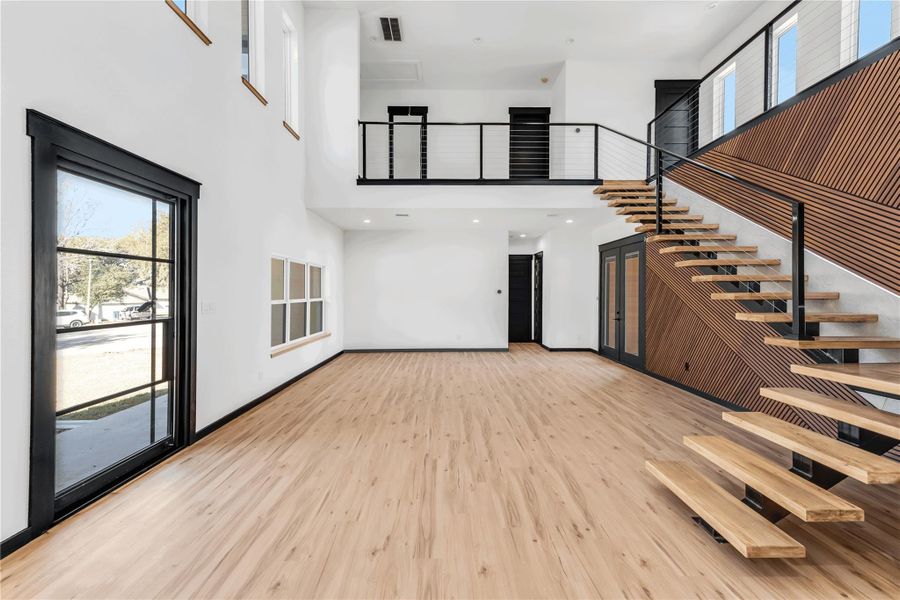 Spacious, unfurnished interior of a new home in , Willis (Image 24).