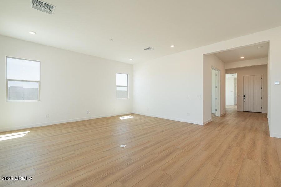 Tri Pointe Homes - Soleo 324 - Dining an Tri Pointe Homes - Soleo 324 - Dining an