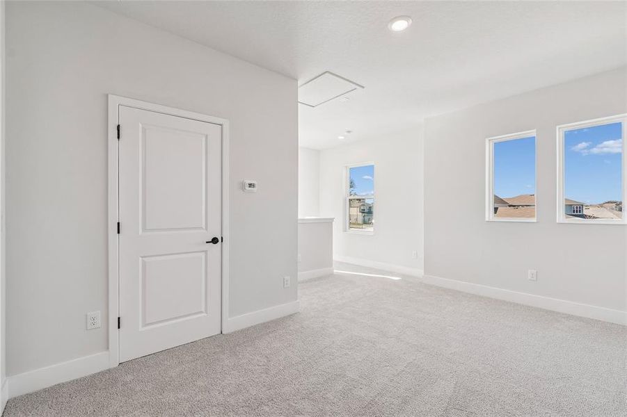 Spacious, unfurnished interior of a new home in Chapel Crossings - Garden Series, Wesley Chapel (Image 15). Spacious, unfurnished interior of a new home in Chapel Crossings - Garden Series, Wesley Chapel (Image 15).