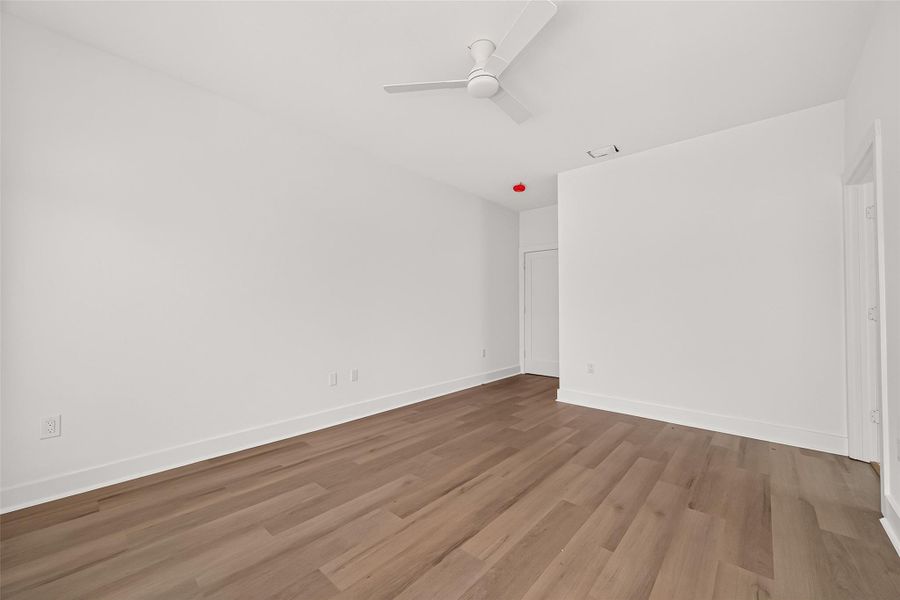 Spacious, unfurnished interior of a new home in , Spring (Image 16).