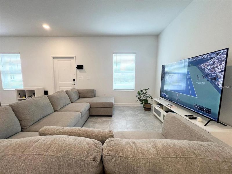 Furnished interior view inside a new home in , Clermont (Image 6).