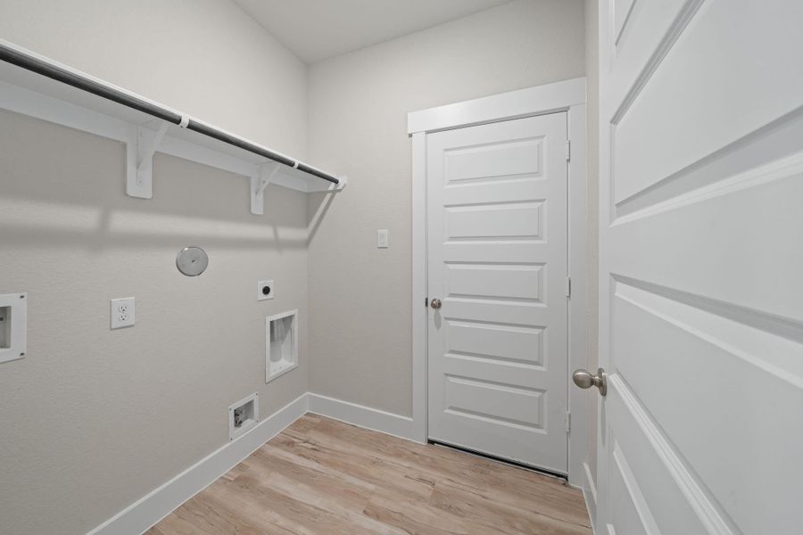 Image 27 of a home in Colony at Pinehurst 40s.