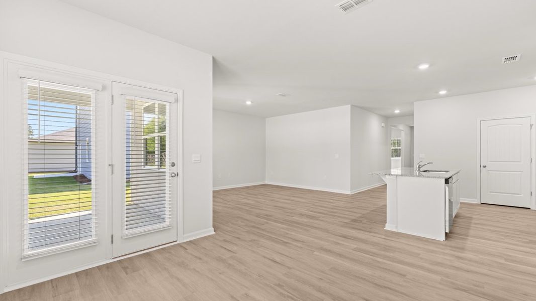 Representative unfurnished interior of a home built from the Aria by D.R. Horton in Oakleigh Glen, Dallas (Image 20).