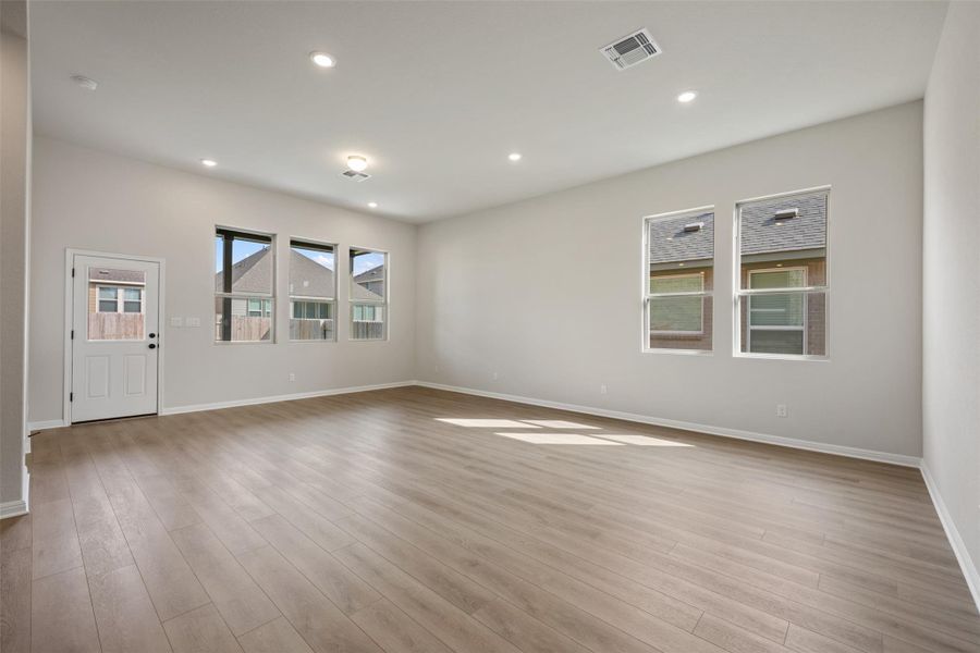 Representative images and renderings are for illustrative purposes. Actual structural options and design finishes of home may vary. Representative images and renderings are for illustrative purposes. Actual structural options and design finishes of home may vary.