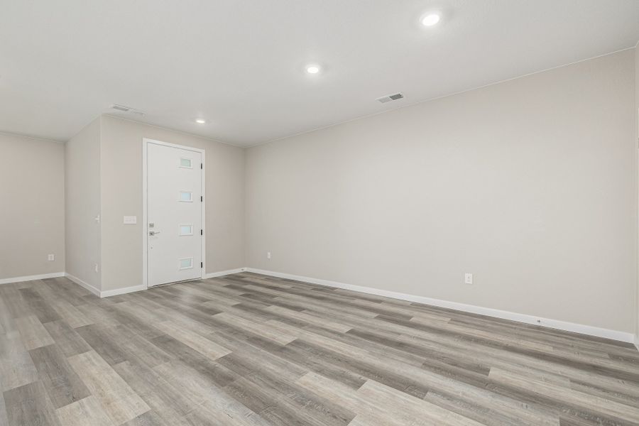 Spacious, unfurnished interior of a new home in Painted Prairie, Aurora (Image 17).