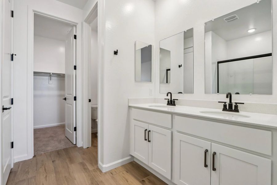 Representative images and renderings are for illustrative purposes. Actual structural options and design finishes of home may vary. Representative images and renderings are for illustrative purposes. Actual structural options and design finishes of home may vary.