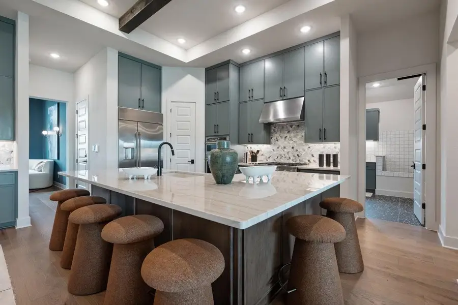 Representative images and renderings are for illustrative purposes. Actual structural options and design finishes of home may vary.