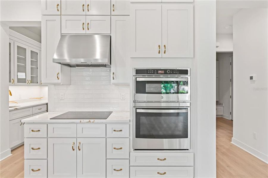 Furnished interior view inside a new home in , Tampa (Image 34).