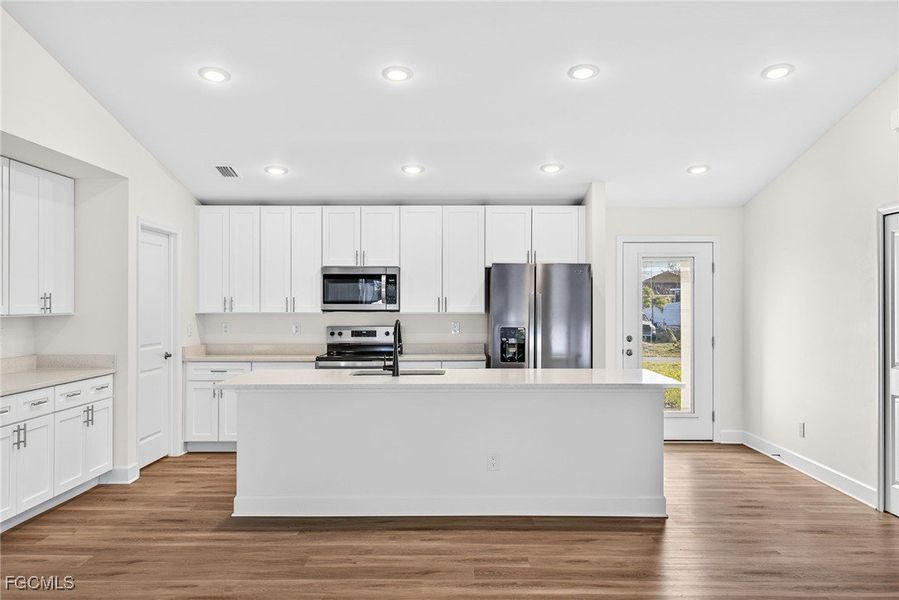 Furnished interior view inside a new home in Cape Coral, Cape Coral (Image 13).