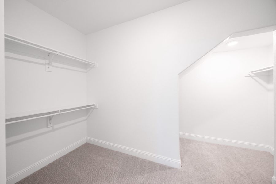 Spacious, unfurnished interior of a new home in Enclave at Legacy Hills, Celina (Image 24).
