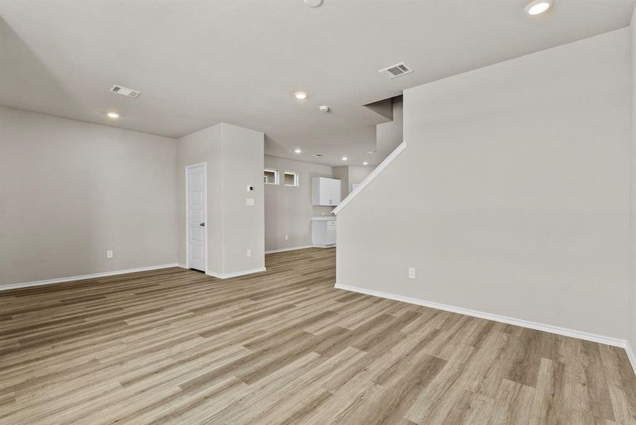 Spacious, unfurnished interior of a new home in Orchard Village, Fort Worth (Image 16).