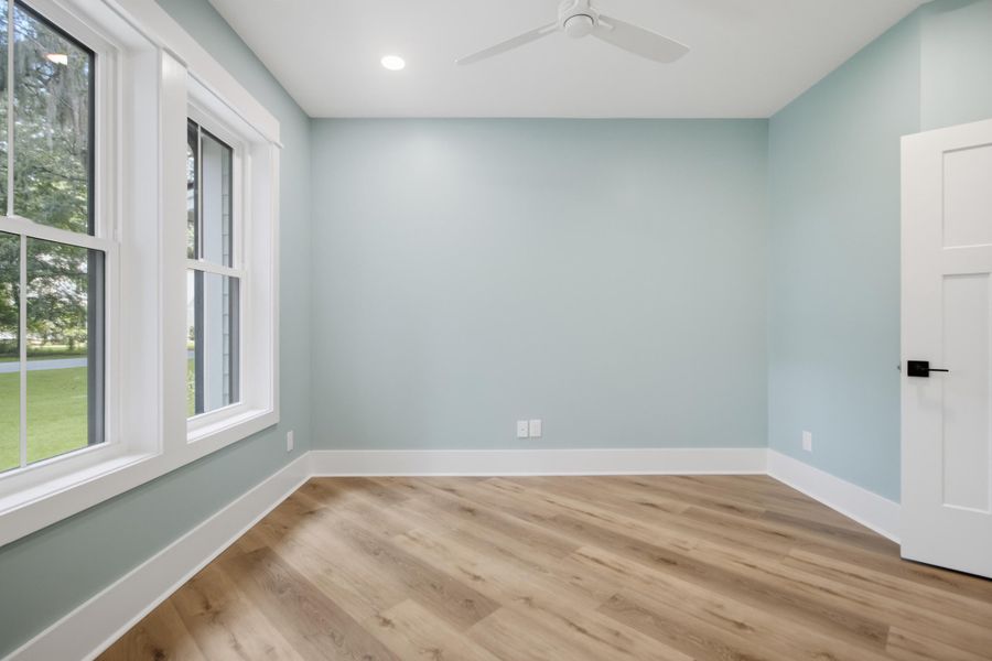 Spacious, unfurnished interior of a new home in , Hollywood (Image 65). Spacious, unfurnished interior of a new home in , Hollywood (Image 65).