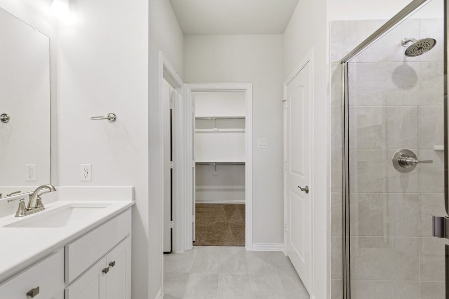 Furnished interior view inside a new home in Elevon, Lavon (Image 12).