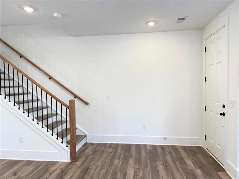 Spacious, unfurnished interior of a new home in Park Vue, Atlanta (Image 28).