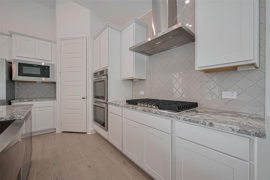 Furnished interior view inside a new home in Lago Mar, La Marque (Image 19).