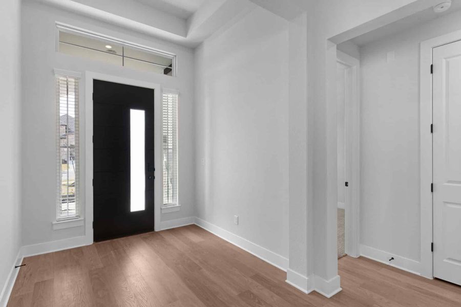 Spacious, unfurnished interior of a new home in Nolina, Georgetown (Image 23).