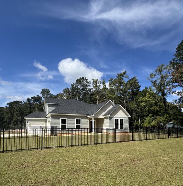 Image 18 of a home in Central Estates.
